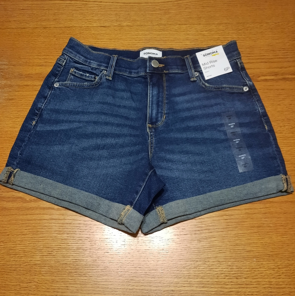 NWT Sonoma Size 6 Petite Mid Rise Cuffed Shorts